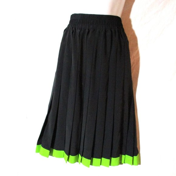 Louis Feraud Dresses & Skirts - LOUIS FERAUD Pleated LIME GREEN BLACK Skirt BLACK 10 Womens Luxury